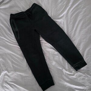 Nike sweatpants Youth Large-  joggers black